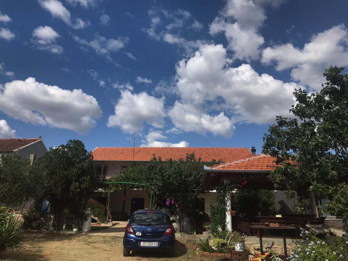 דירות בנקובאץ Elena מראה חיצוני תמונה